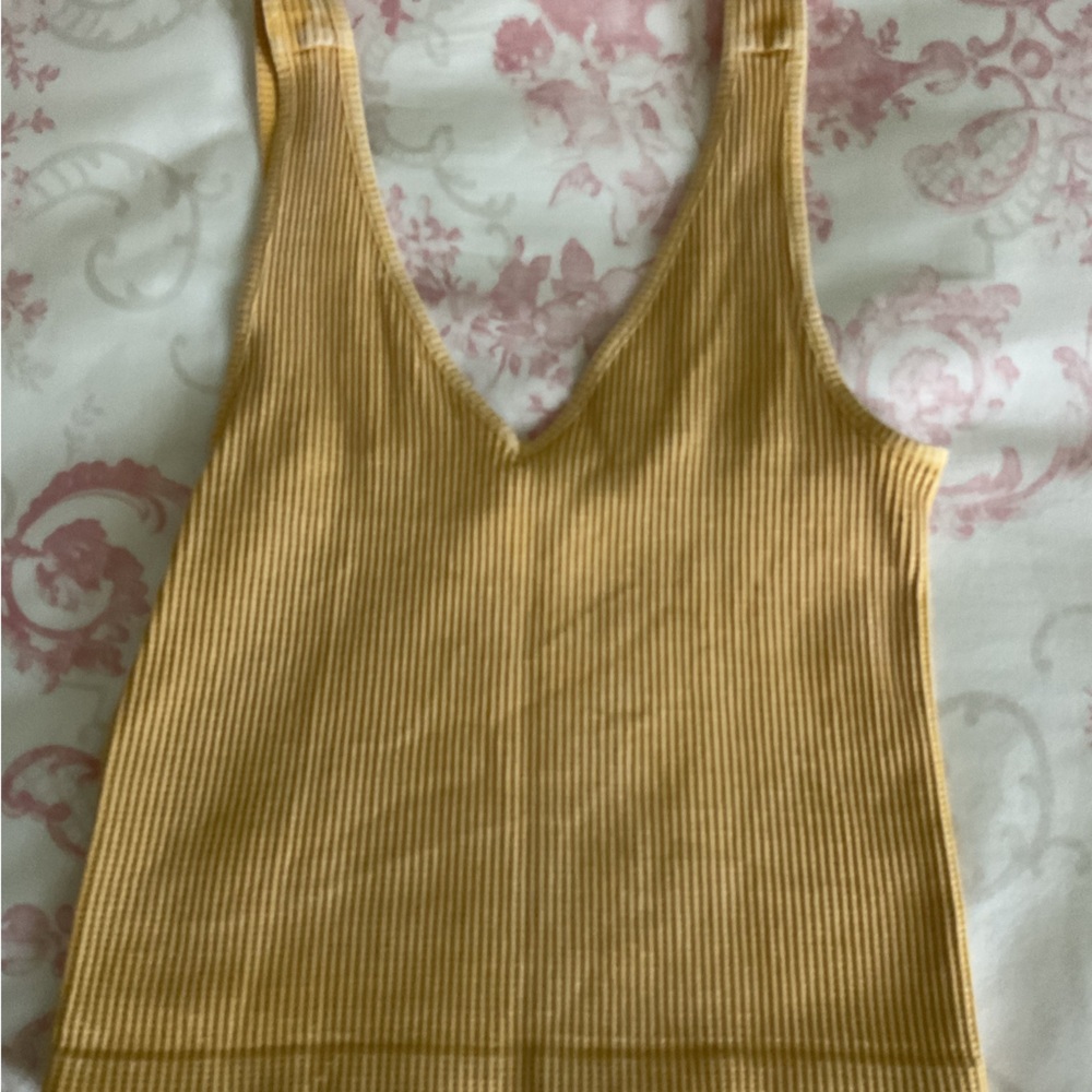 Yellow Ribbed cropped Tank Top no size from NIKIBIKI
